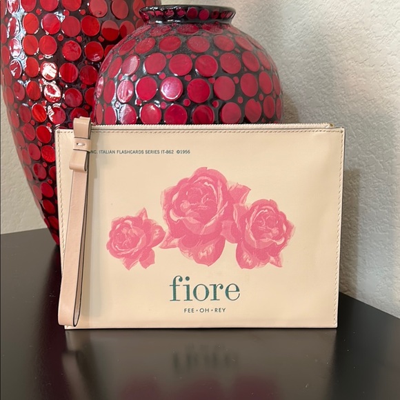 kate spade Handbags - Kate Spade Fiore Beige and Pink Floral Clutch
